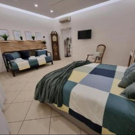 Home Santa Chiara Marigliano Extérieur photo